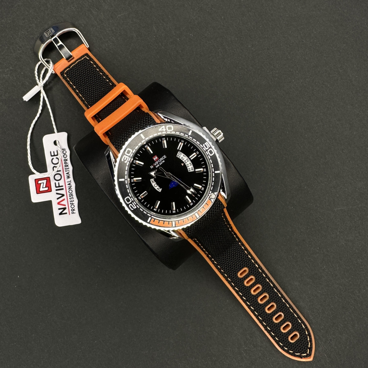 نیوی فورس مردانه موتور ژاپن کد(6510) قاب مشکی صفحه سورمه ای بند سورمه ای نارنجی