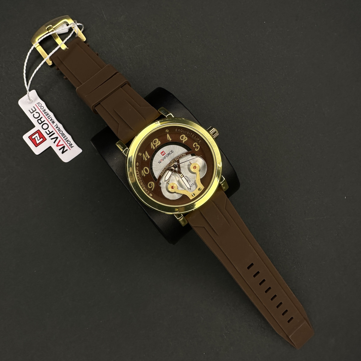 نیوی فورس مردانه موتور ژاپن کد (6490) قاب طلایی بند قهوه ای