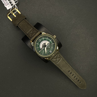 نیوی فورس مردانه موتور ژاپن کد (7083) قاب طلایی صفحه سبز بند سبز تیره