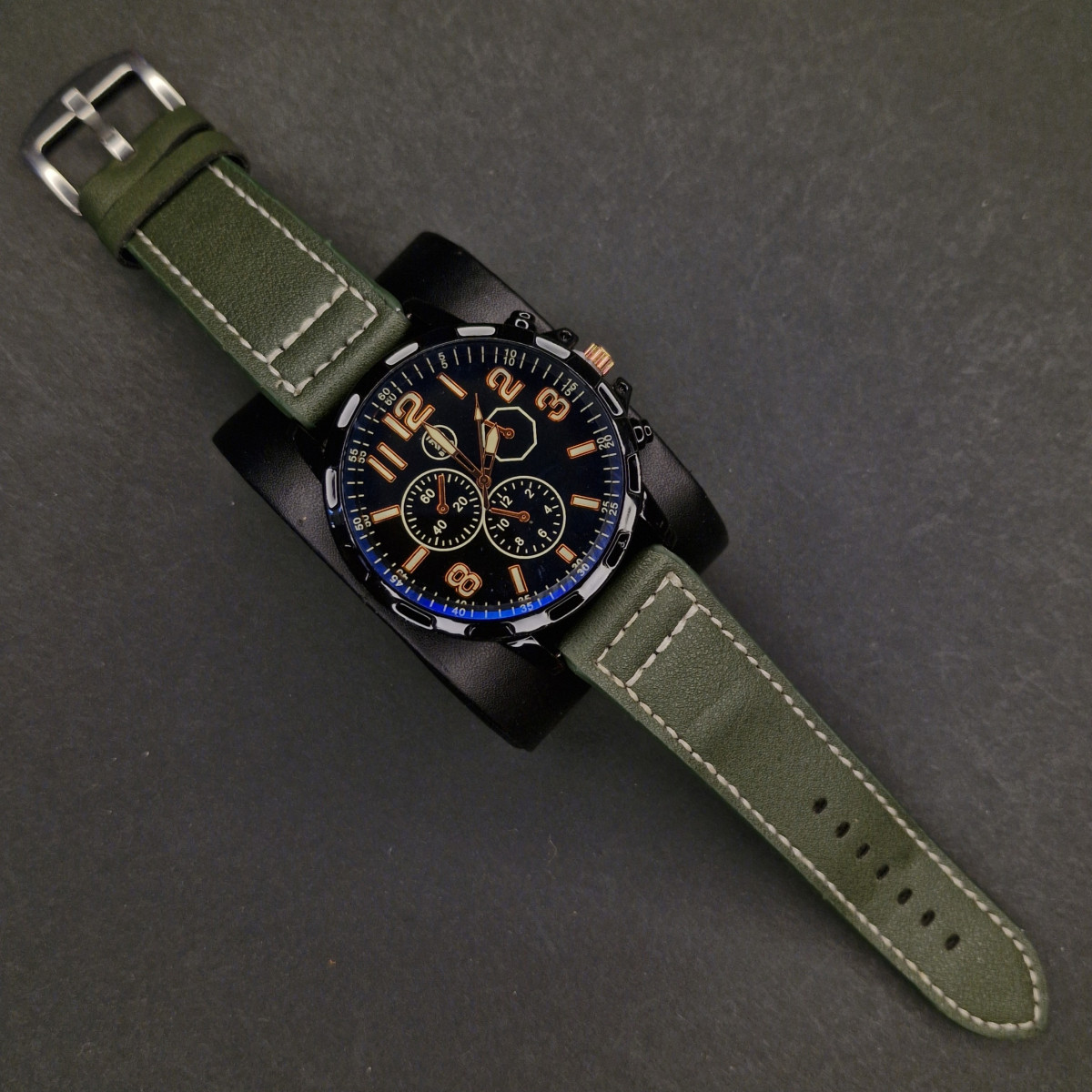 اسپرت مردانه کد(7104) بند سبز/صفحه مشکی/ شیشه رفلکس