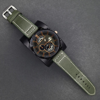 اسپرت مردانه کد(7108) بند سبز/صفحه مشکی/ شیشه رفلکس