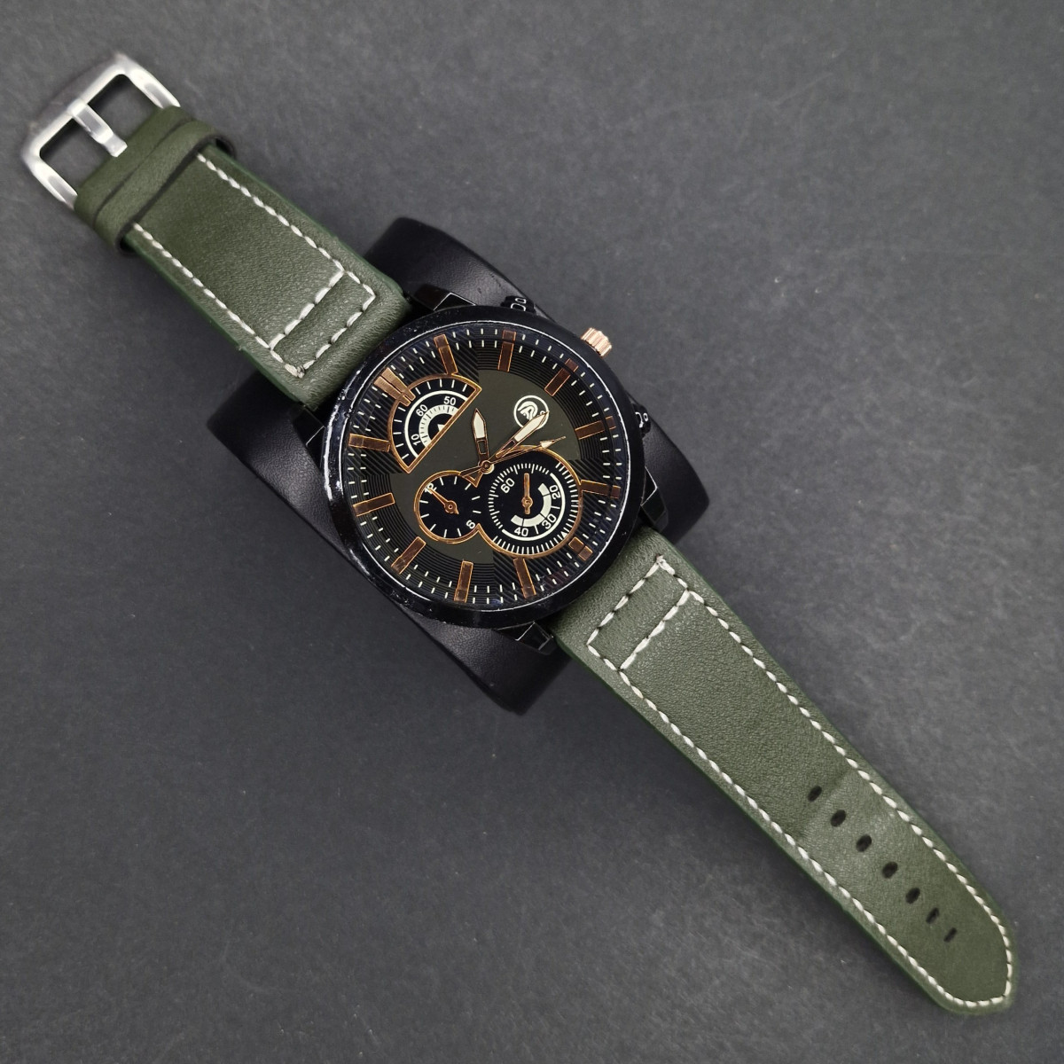 اسپرت مردانه کد(7108) بند سبز/صفحه مشکی/ شیشه رفلکس