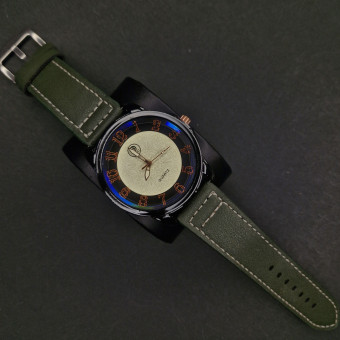 اسپرت مردانه کد(7123) بند سبز/صفحه سفید/ شیشه رفلکس