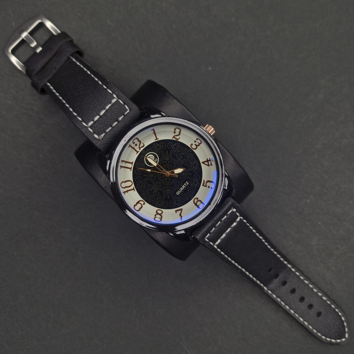 اسپرت مردانه کد(7128) بند مشکی/صفحه مشکی/ شیشه رفلکس