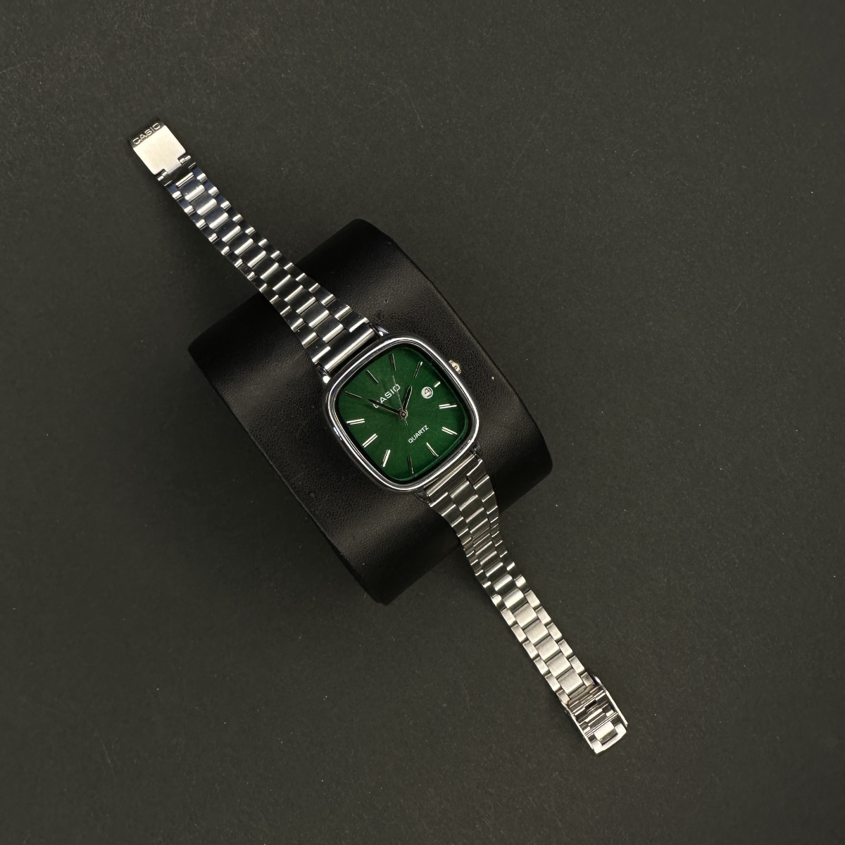 کاسیو اولدمانی زنانه کد(7143) نقره ای/صفحه سبز