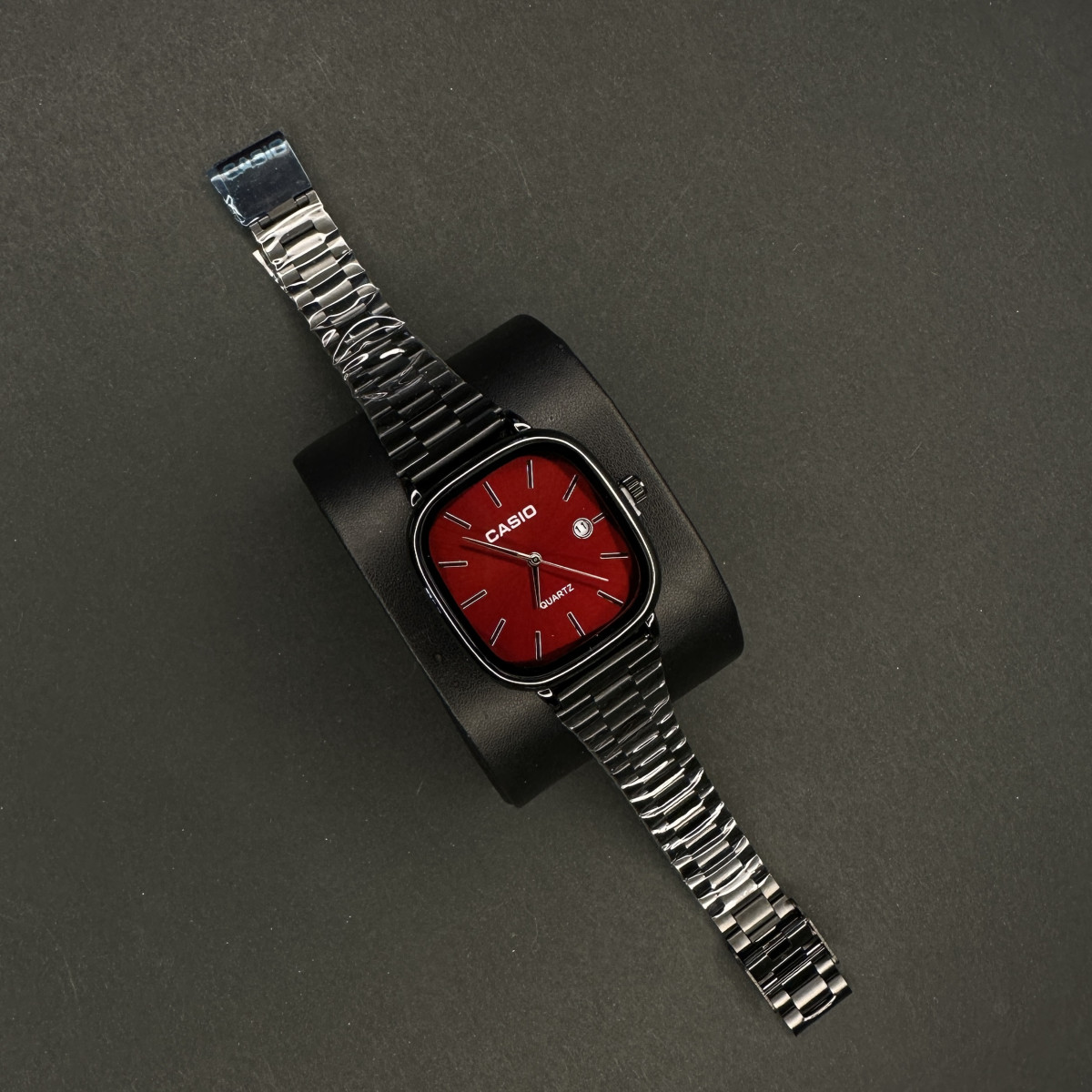 کاسیو اولدمانی مردانه کد(7144) مشکی/صفحه قرمز