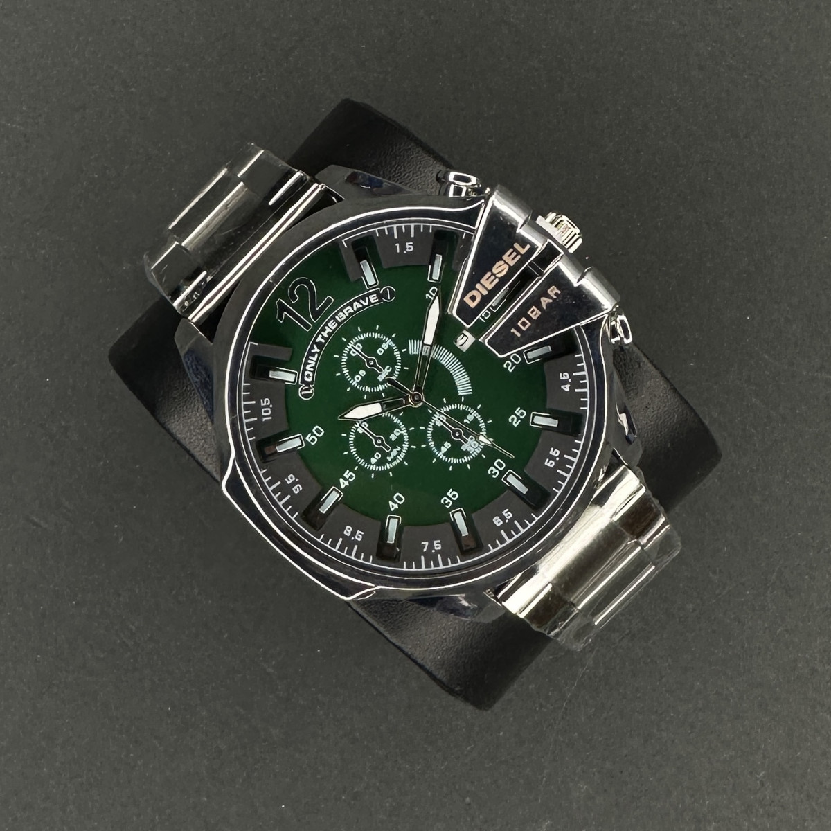 دیزل شاخدار کد (7158) بند نقره ای داخل سبز