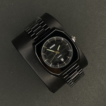 رادو کد (7204) بند و بدنه مشکی صحفه مشکی