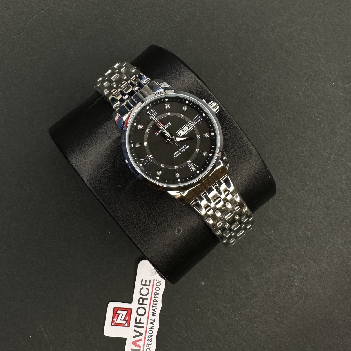 ست نیوی فورس کد(6942) نقره ای صفحه مشکی