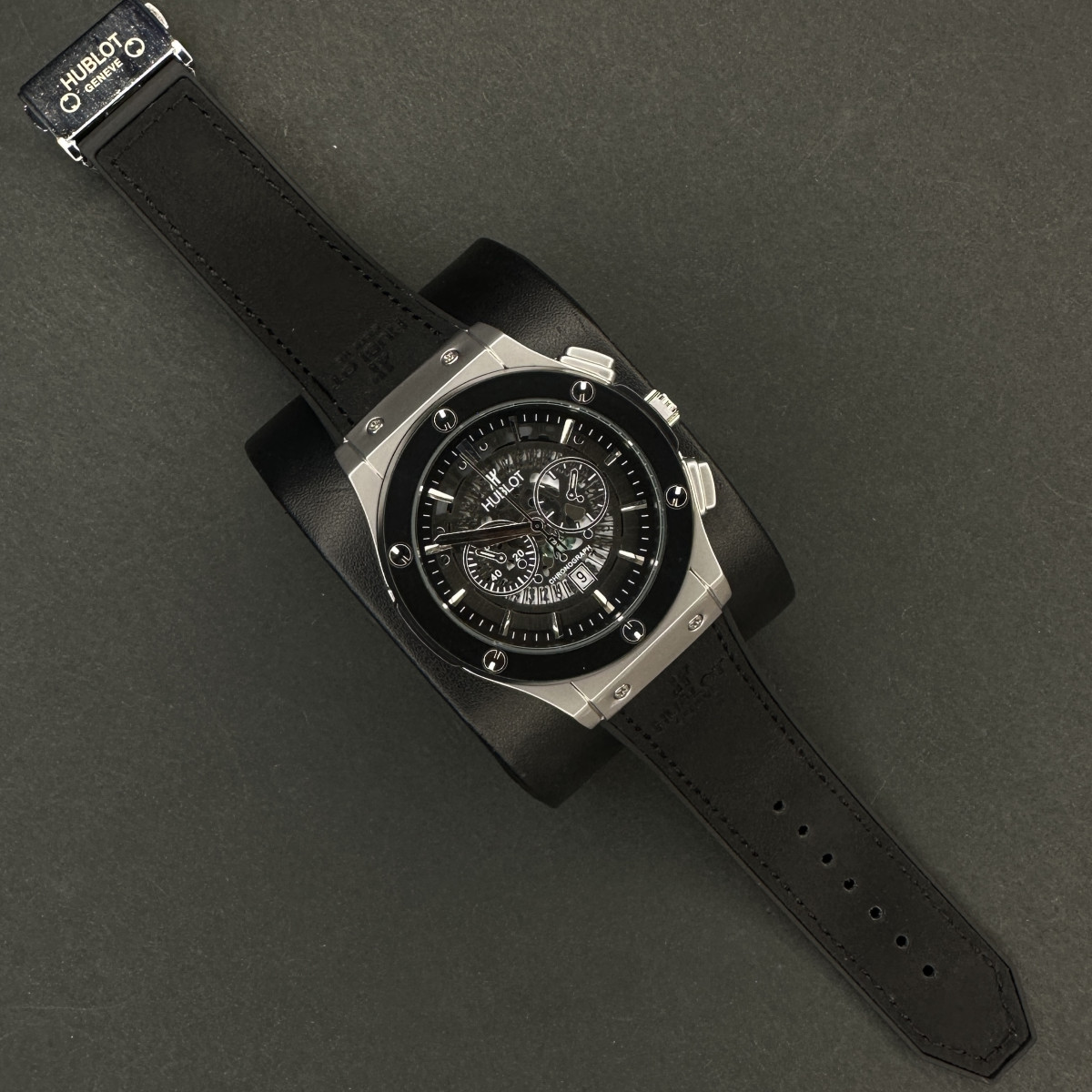 هابلوت مردانه کد(7251) بند مشکی قاب نقره ای صفحه مشکی