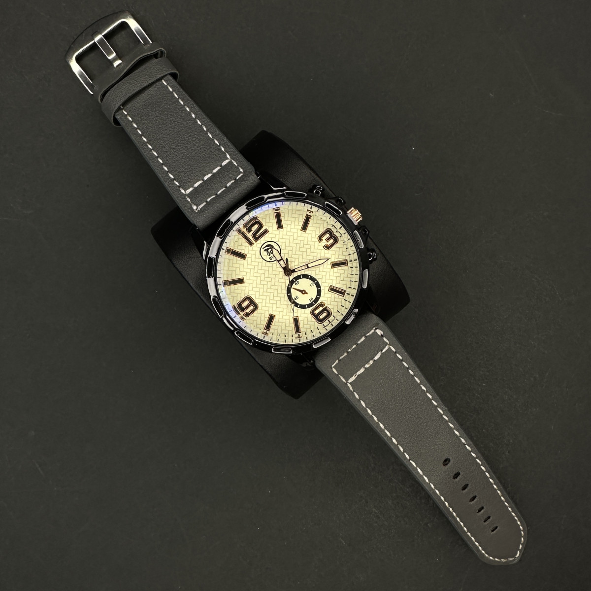 اسپرت مردانه کد(7285) بند طوسی صفحه سفید شیشه رفلکس