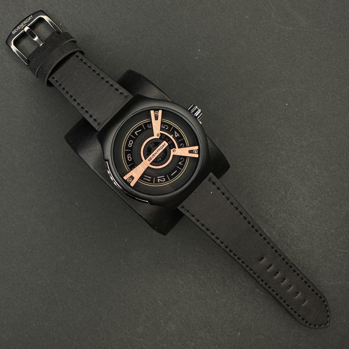 سون فرایدی مردانه کد(6338) صحفه گرد بند مشکی