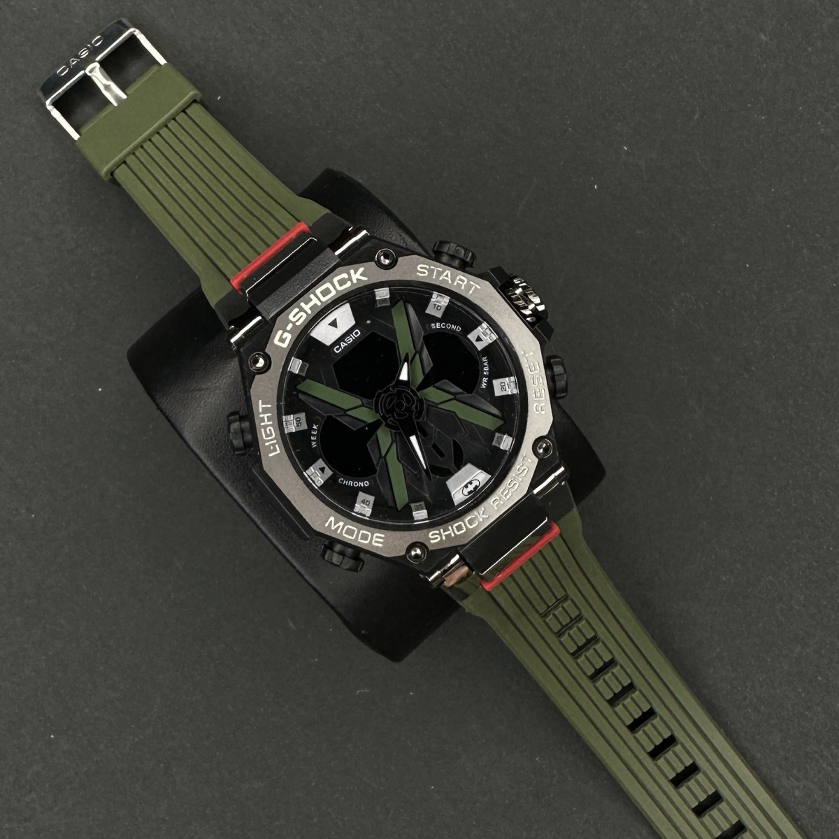 جیشاک BATMAN EDITION کد(6350) بند سبز بدنه مشکی قاب نوک مدادی