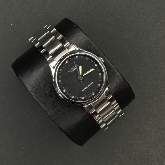 برند اورجینال LAROS موتور ژاپن (6405) نقره ای صفحه مشکی