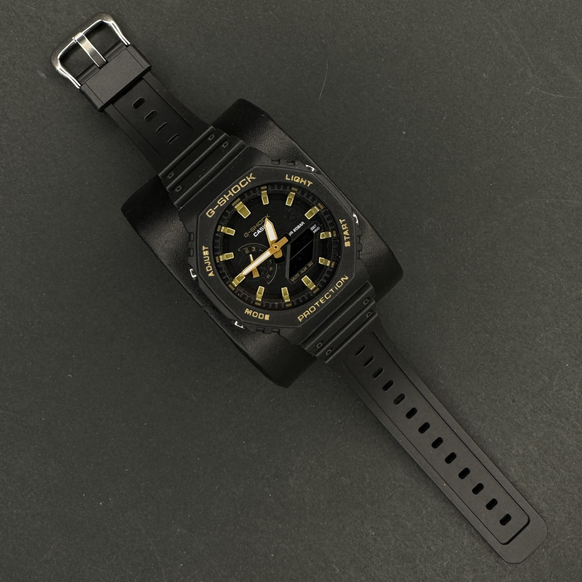 جیشاک مدل 2100 کد(8017) مشکی طلایی