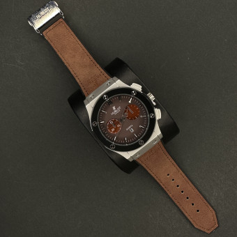 هابلوت مردانه کد(8062)بندقهوه ای قاب مشکی نقره ای صفحه قهوه ای