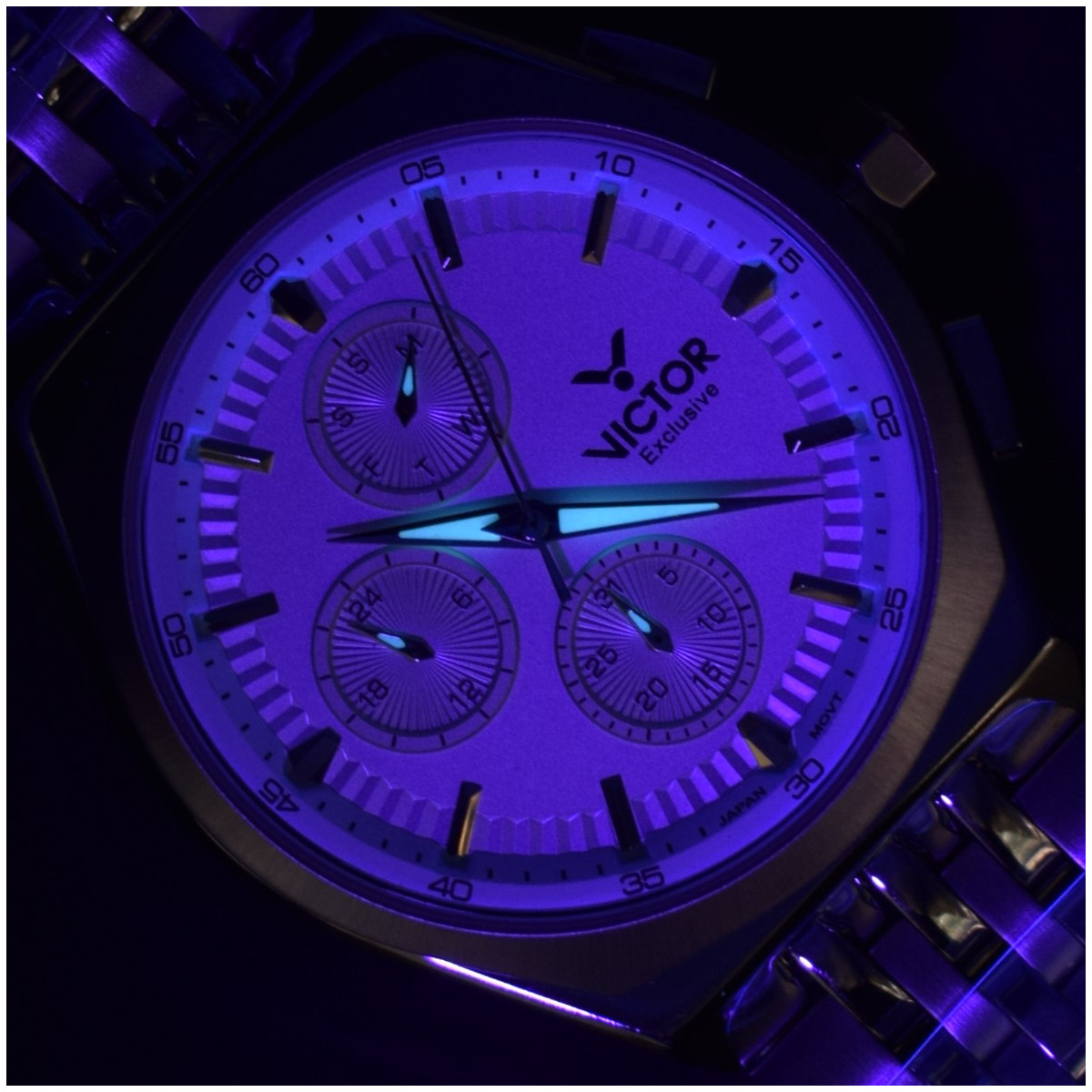 victor فول استیل مدل v5836-02 سه موتور کد (8884) صفحه سفید عقربه مشکی