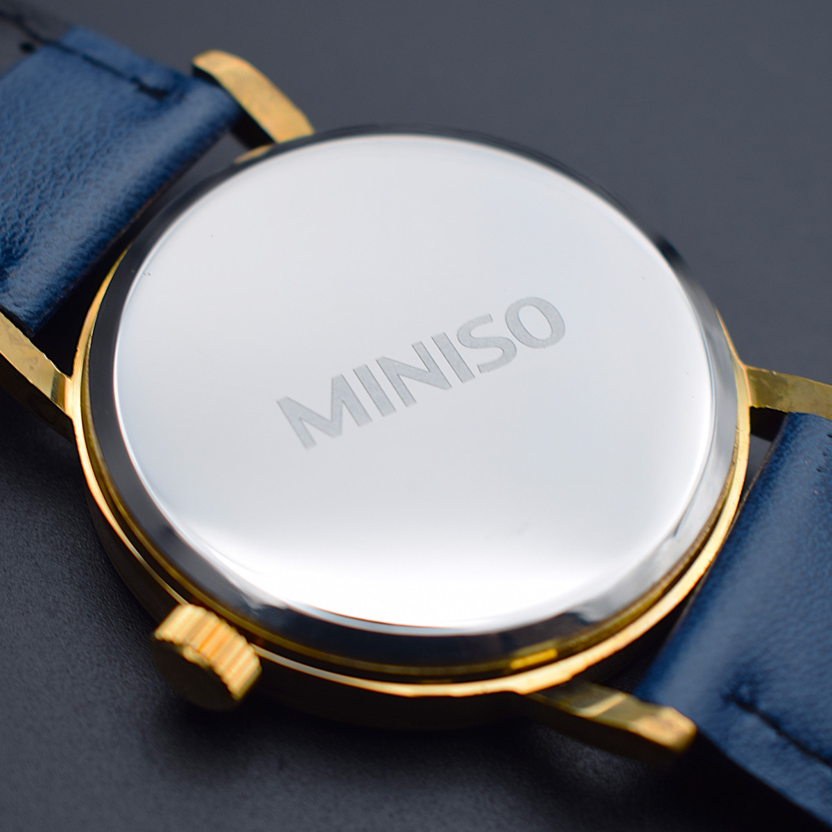 اسپرت miniso کد(9415) بند سرمه ای