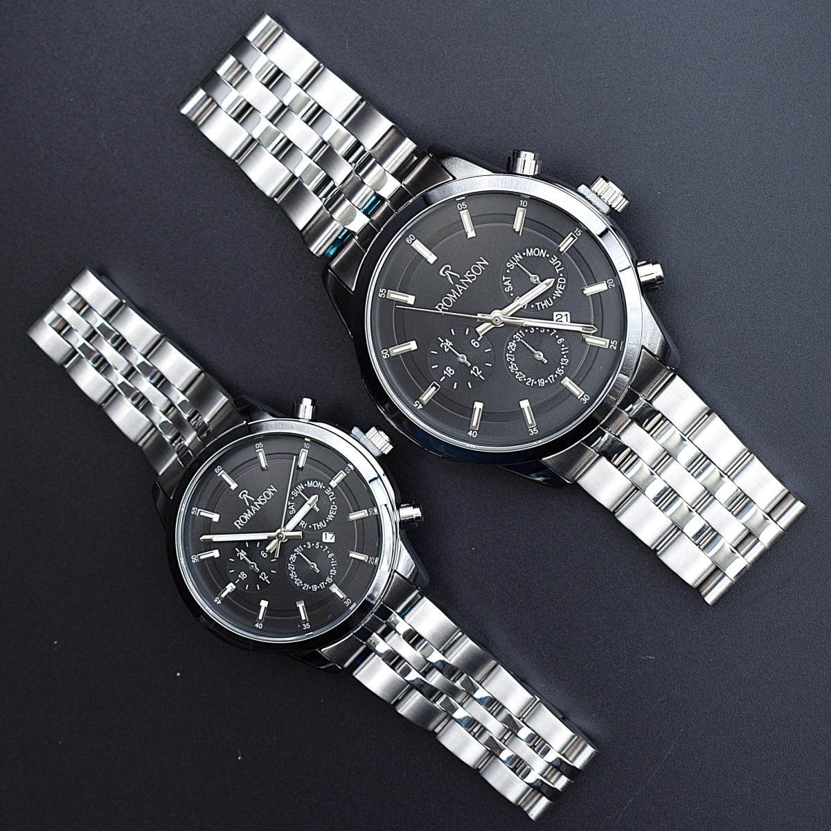 ست رومانسو کد (9425) بند نقره ای صفحه مشکی خط سفید