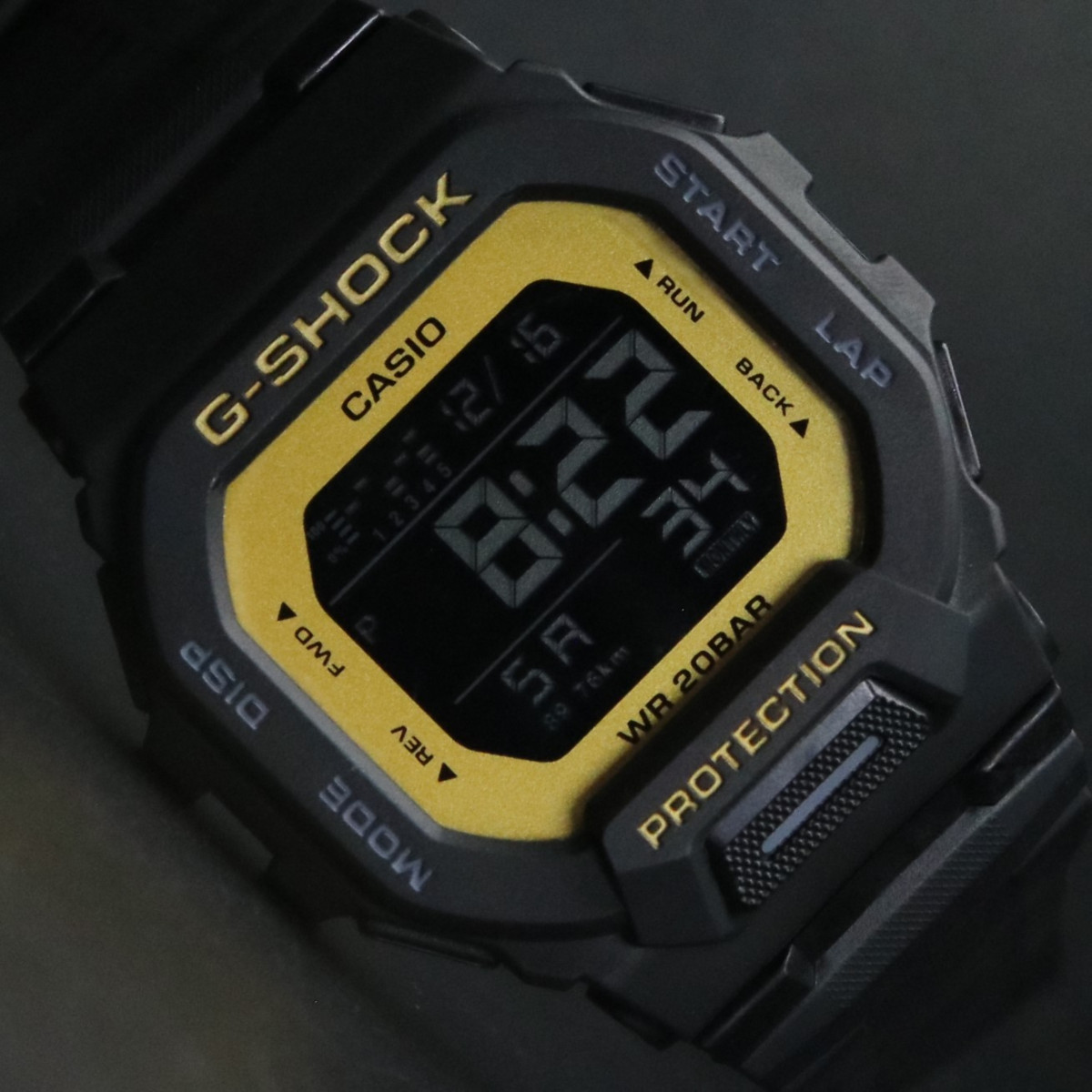 جیشاک GBD-200 کد(9941)مشکی صفحه دور طلایی