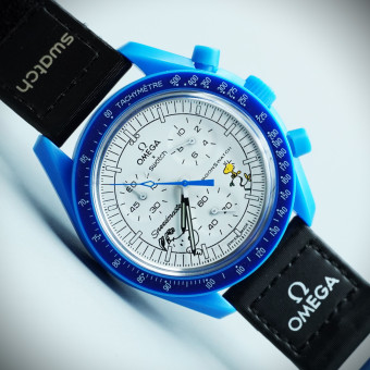 امگا سواچ MOON SWATCHکد(583)بند مشکی قاب آبی صفحه سفید کارتونی