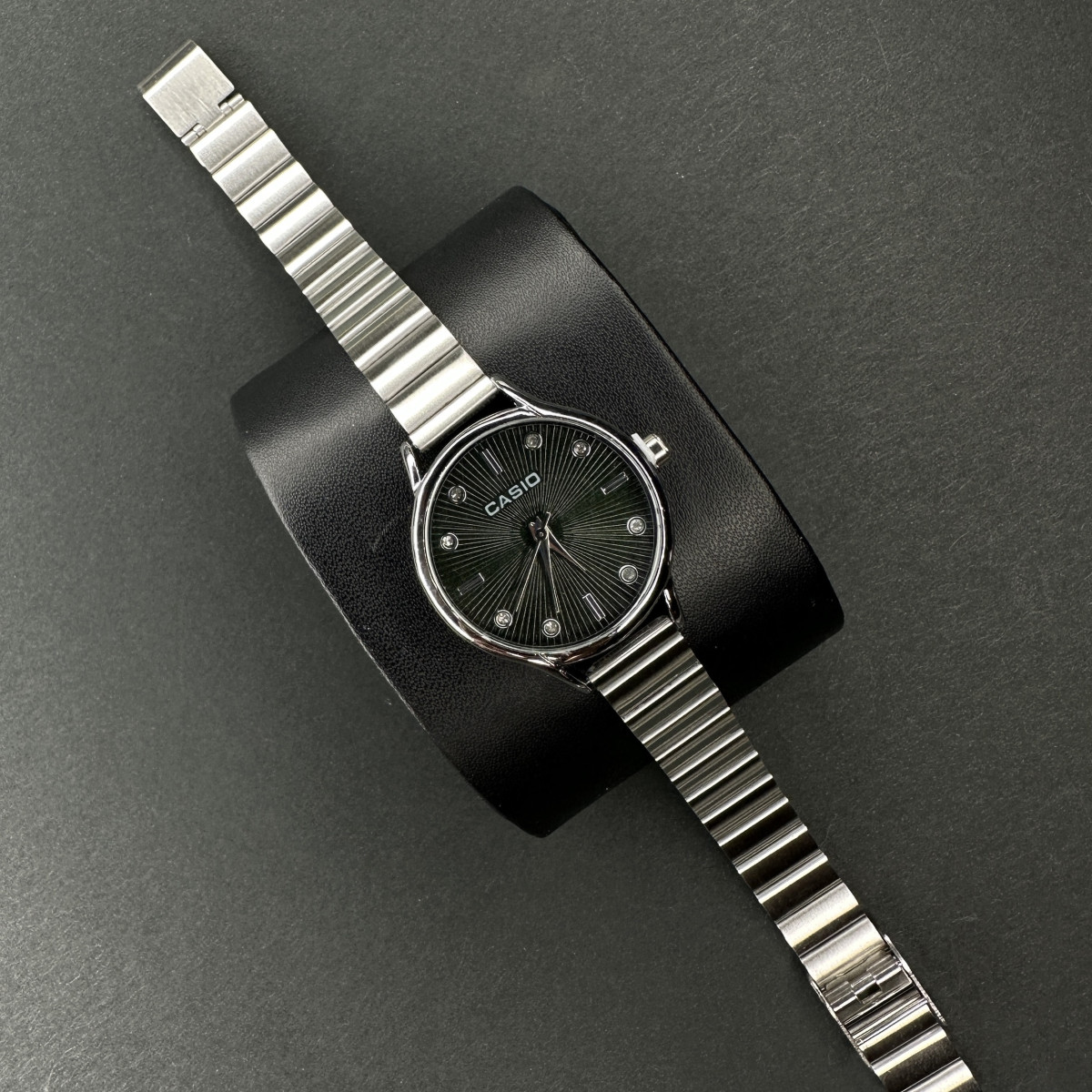 کاسیو زنانه کد (997) داخل سبزتیره