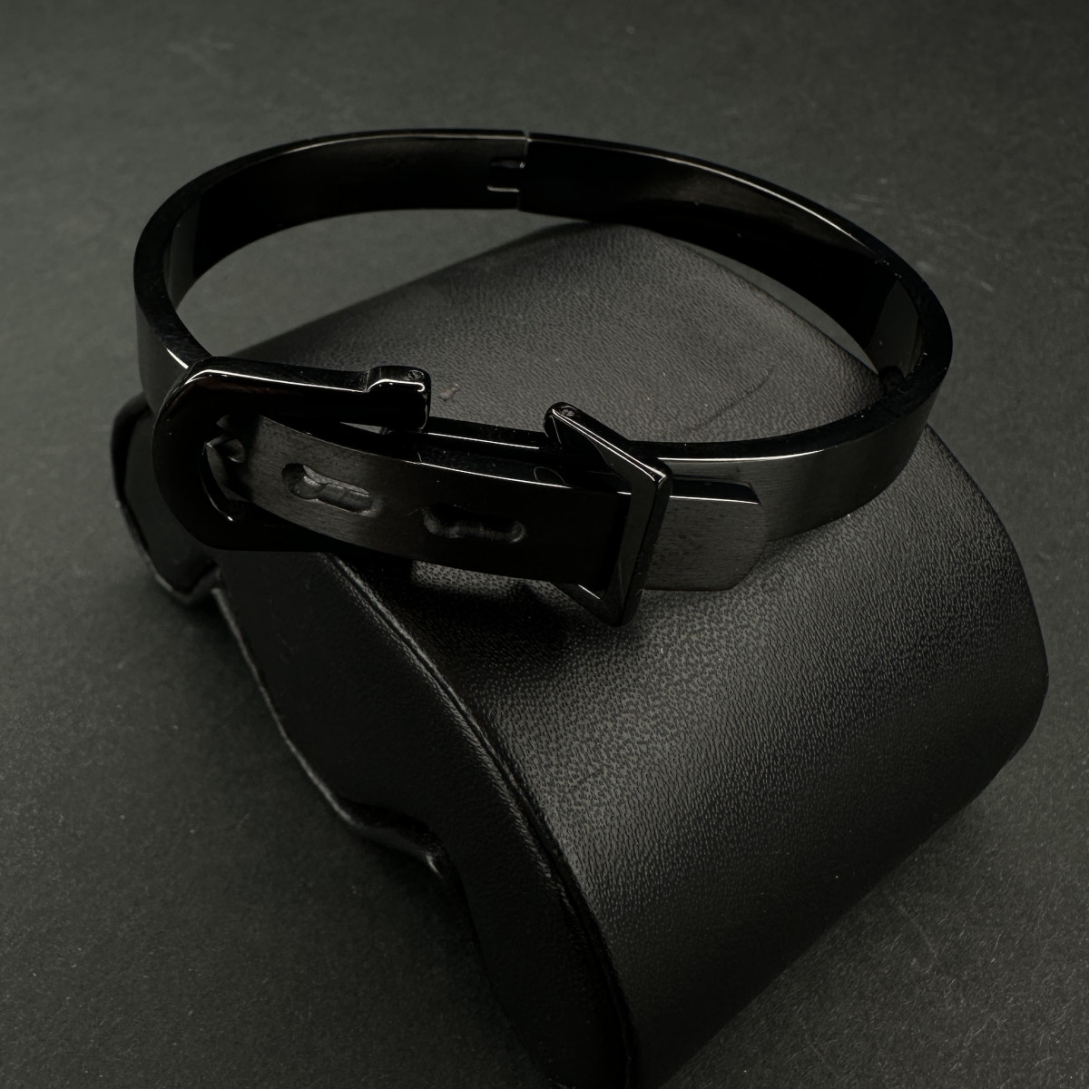 دستبند بنگل کمربندی (1030) مشکی