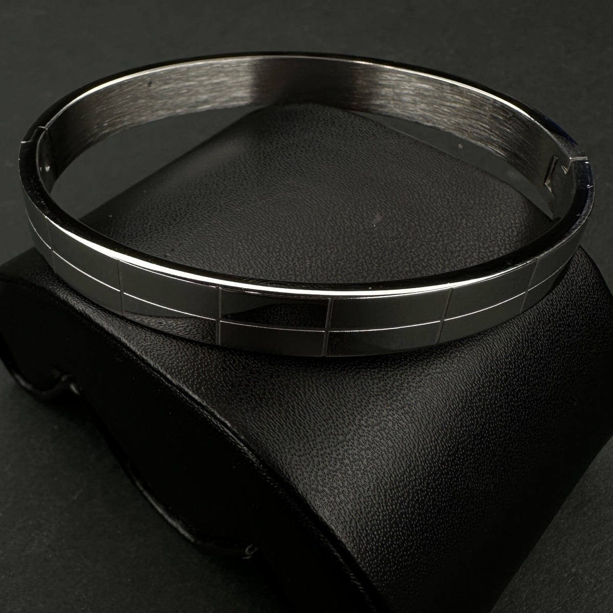 دستبند بنگل النگویی کد (1046) نقره ای