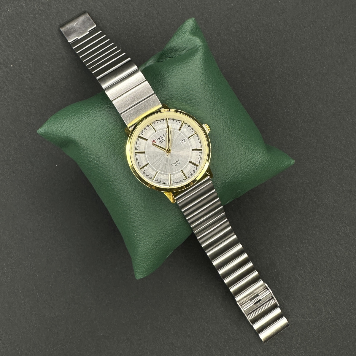 ساعت زنانه برند کورن کد (5718) بند نقره ای ودصفحه نقره ای قاب طلایی