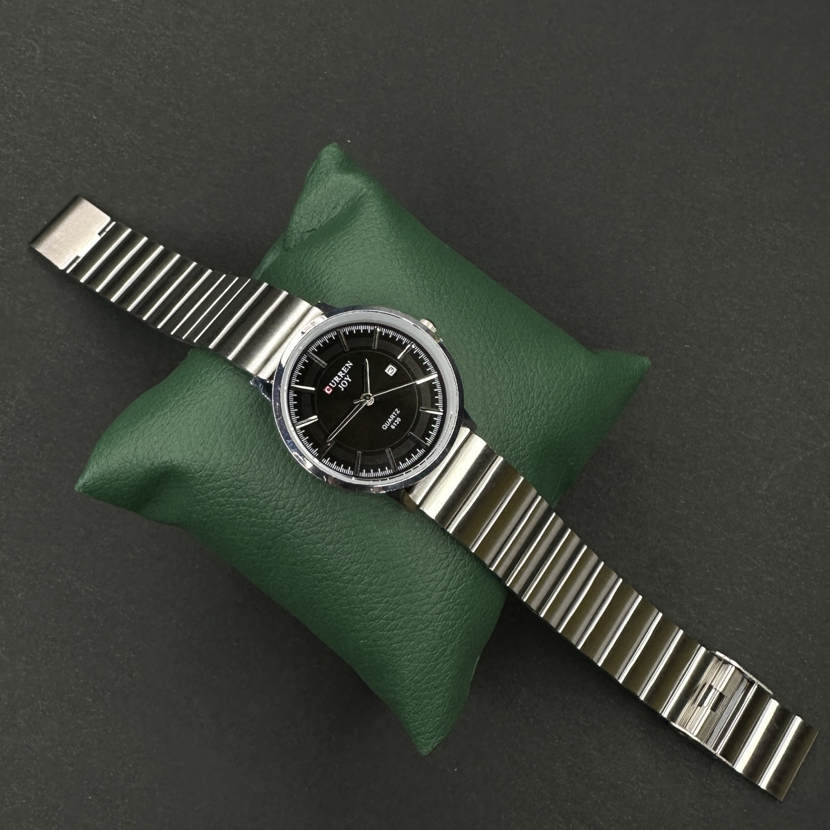 ساعت زنانه برند کورن کد (5720) بند نقره ای وصفحه مشکی