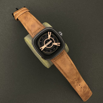 سون فرایدی مردانه کد(5870) صفحه مربعی بند قهوه ای