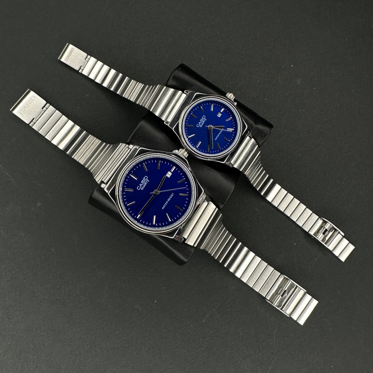 کاسیو کد(5977) قاب نقره ای صفحه سرمه ای بند نقره ای