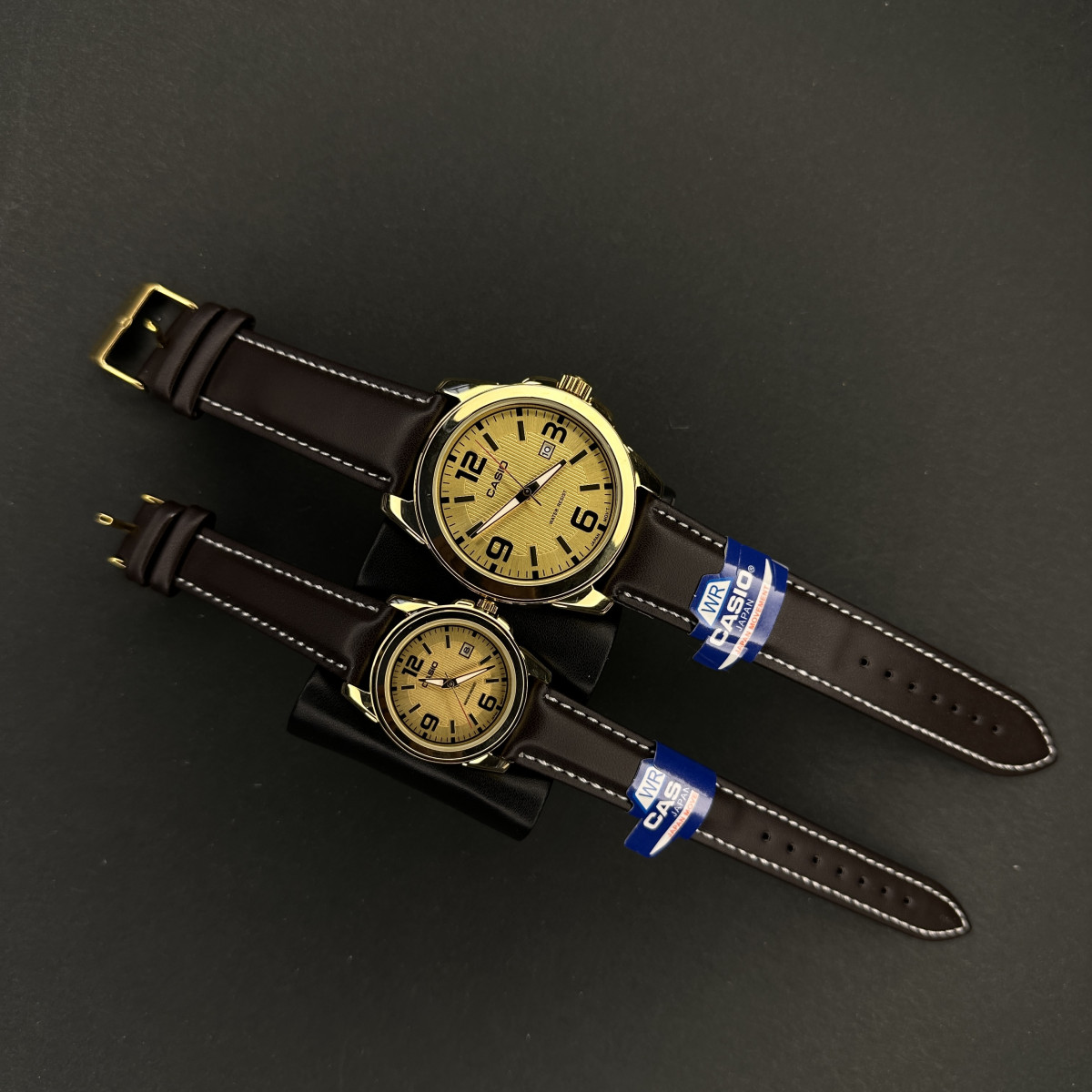 کاسیو کد (5995) قاب طلایی صفحه طلایی بند قهوه ای تیره