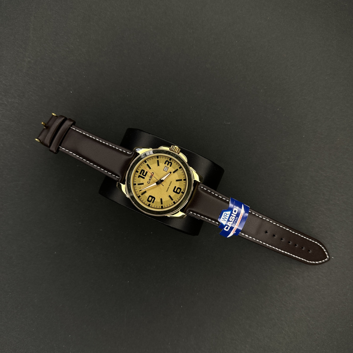 کاسیو کد (5995) قاب طلایی صفحه طلایی بند قهوه ای تیره