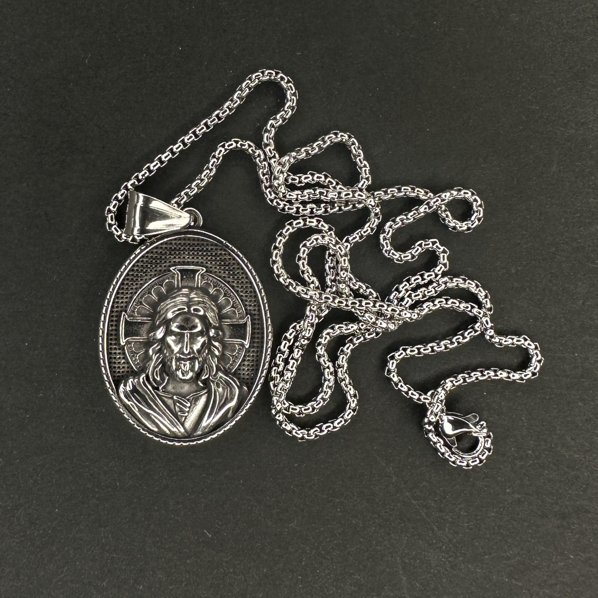 گردنبند طرح حضرت مسیح کد(3084) نقره ای