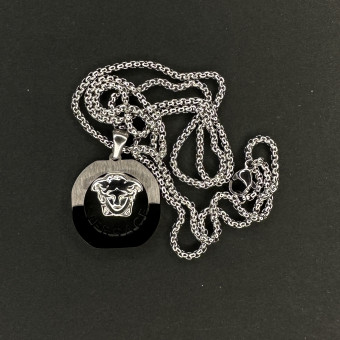 گردنبند طرح ورساچ کد(3094) مشکی نقره ای زنجیر نقره ای