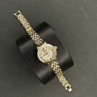 زنانه اقتصادی کد(6075) قاب طلایی صفحه سفید بند طلایی