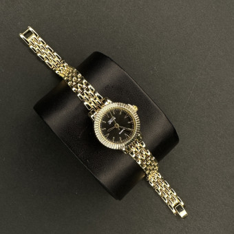 زنانه اقتصادی کد(6078) قاب طلایی صفحه مشکی بند طلایی