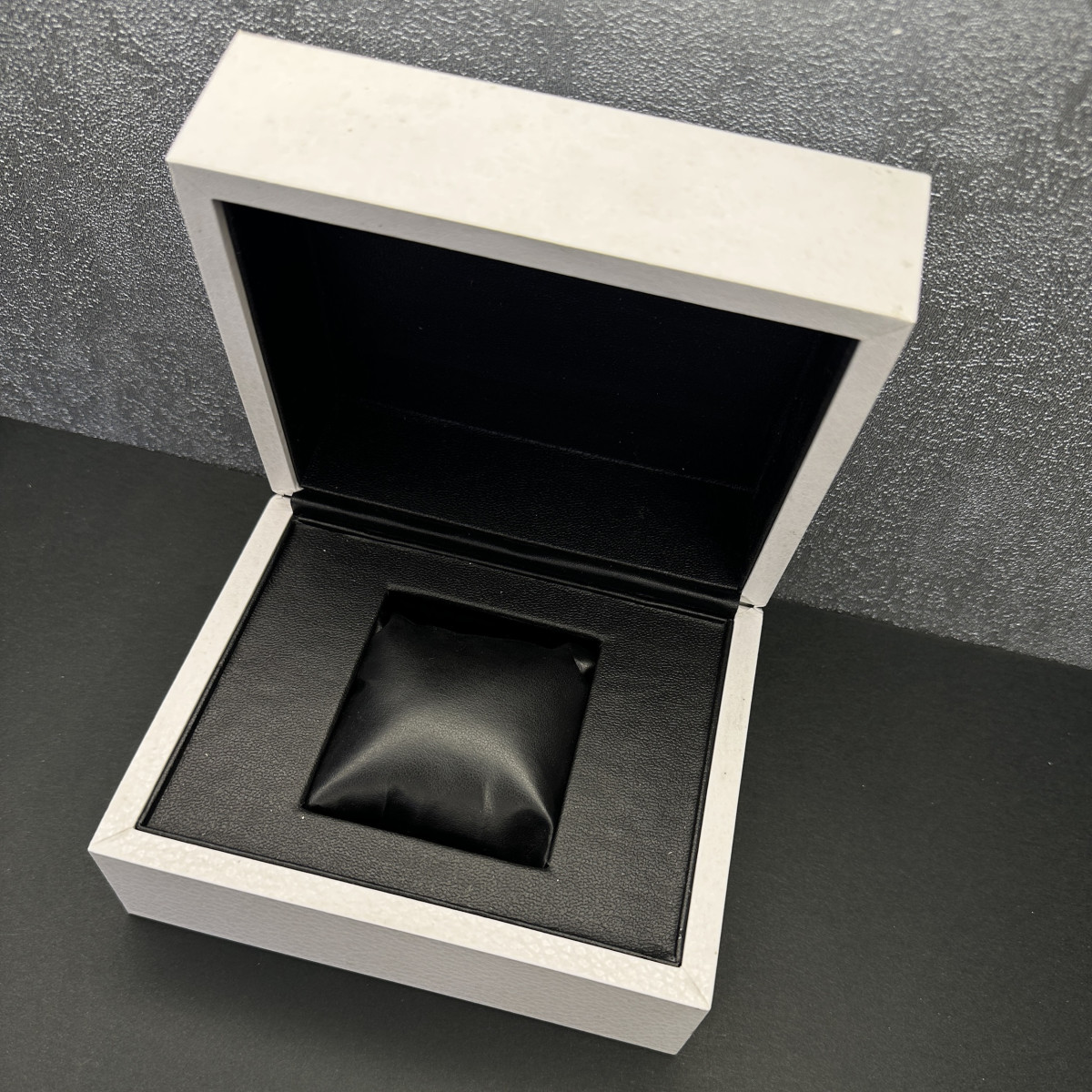 باکس ساعت شرکتی کد(6083) سفید