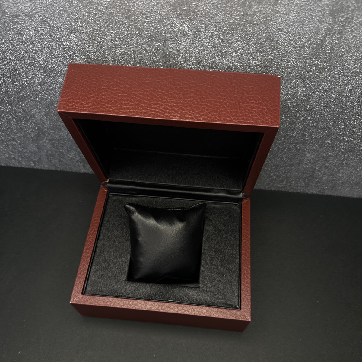 باکس ساعت شرکتی کد(6095) زرشکی