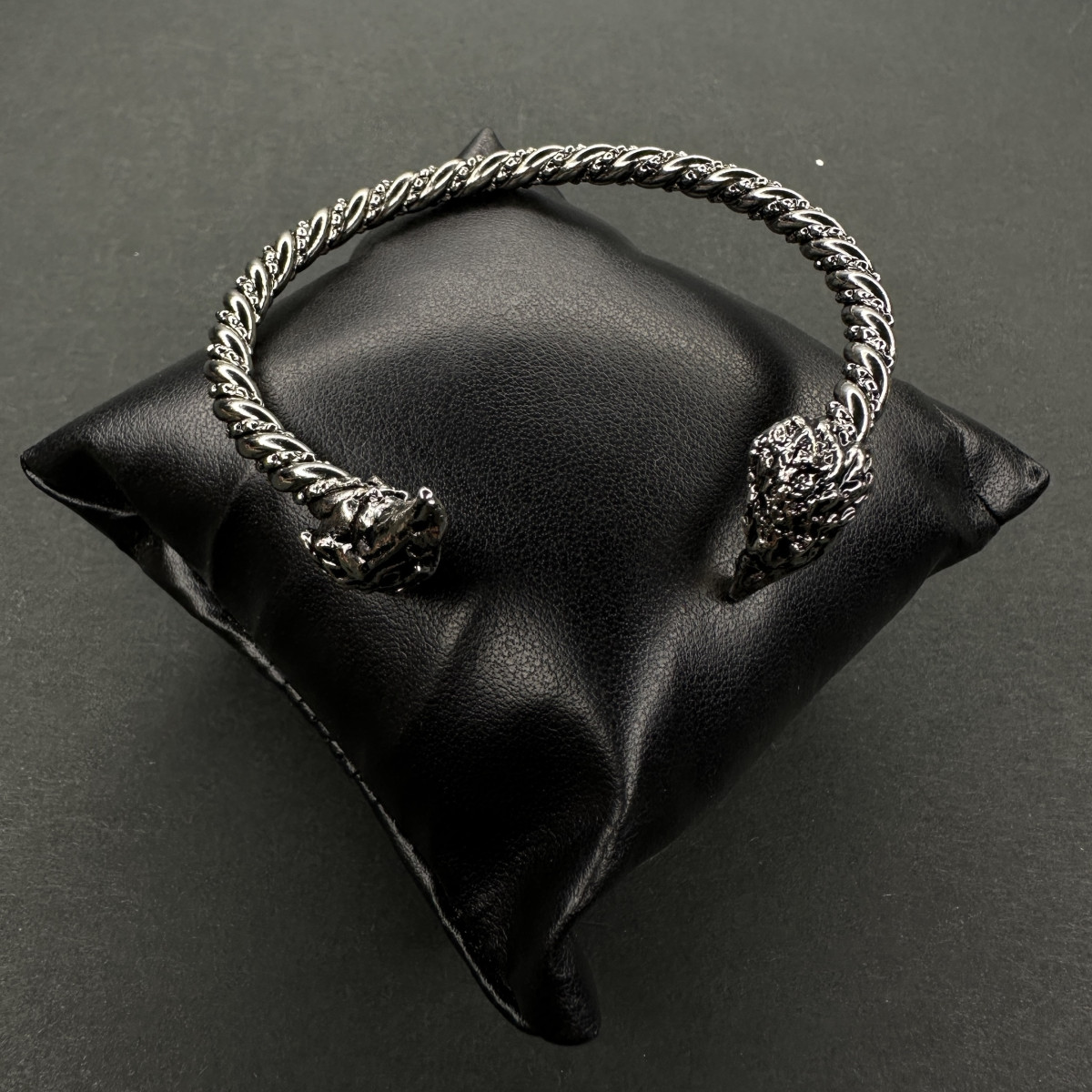 دستبند بنگل طرح سر عقاب کد (6321) نقره ای