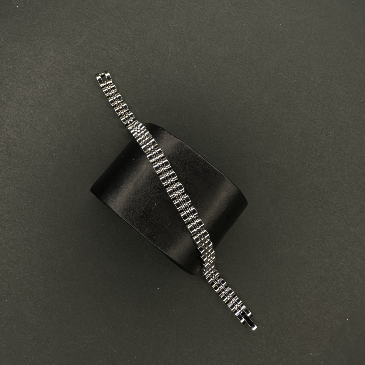 دستبند کد(6336) تمام نقره ای