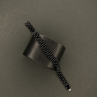 دستبند کد(6338) تمام مشکی