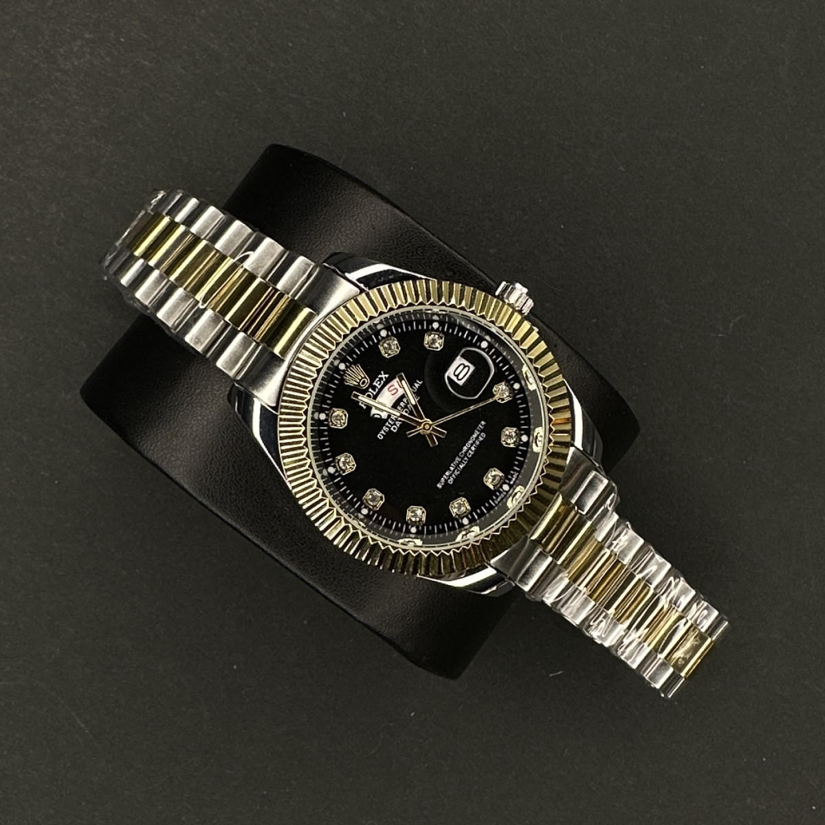 رولکس دو تقویمه کد (6410) صفحه مشکی قاب طلایی بند نقره ای رگه طلایی