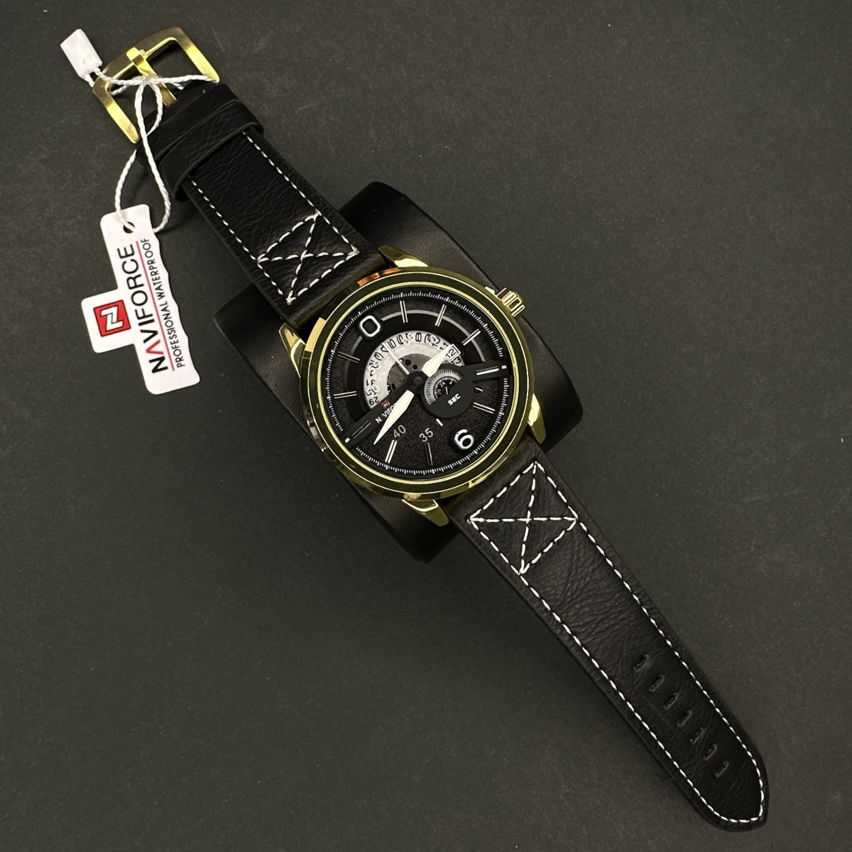 نیوی فورس مردانه موتور ژاپن کد(6448) قاب طلایی بند مشکی