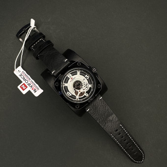 نیوی فورس مردانه موتور ژاپن کد(6496) تمام مشکی صفحه نقره ای