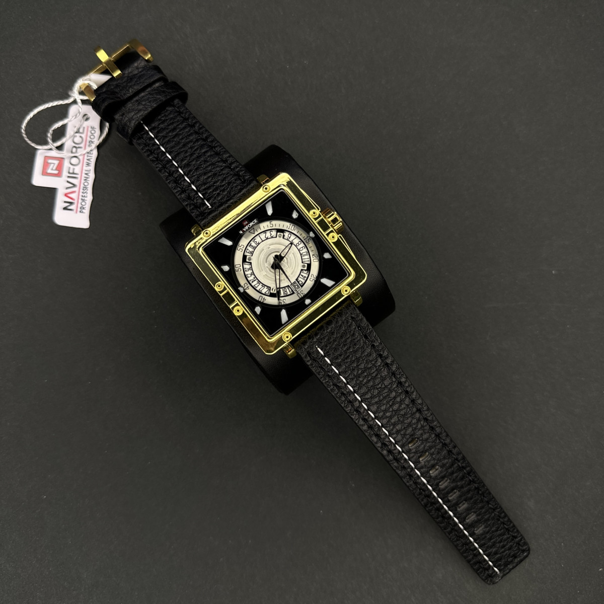 نیوی فورس مردانه موتور ژاپن مربعی کد(6503)قاب طلایی شیشه رفلکس بند مشکی