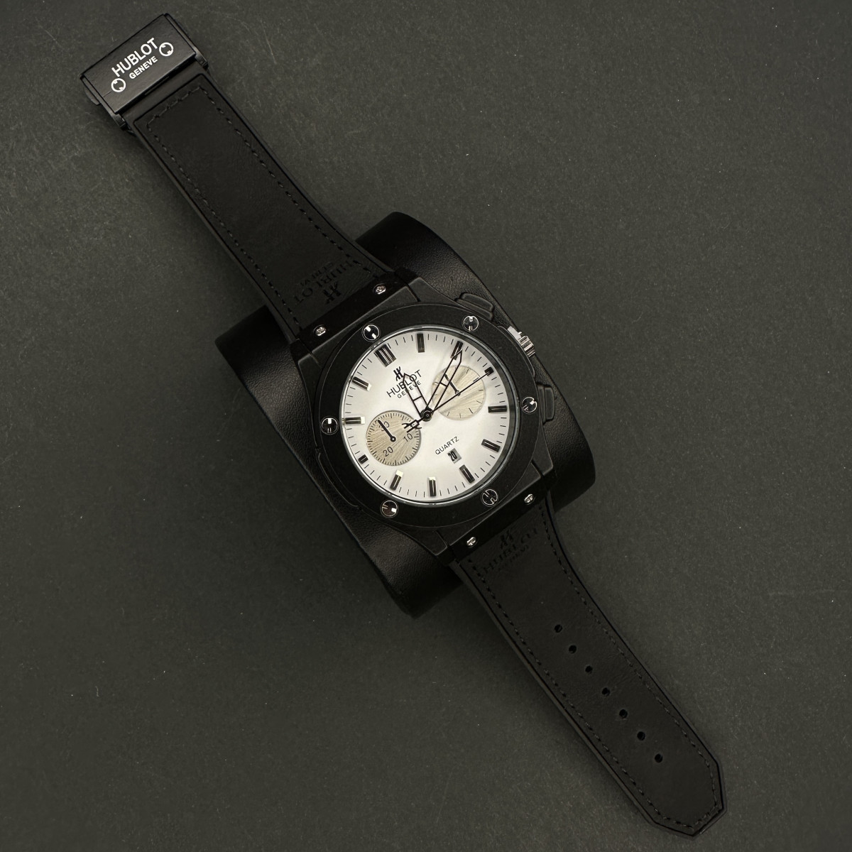 هابلوت مردانه کد(6554)قاب و بند مشکی قفحه سفید