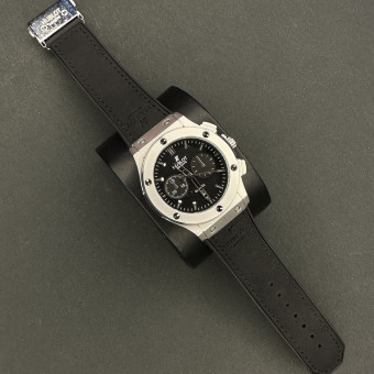 هابلوت مردانه کد(6566)قاب نقره ای صفحه مشکی بند مشکی