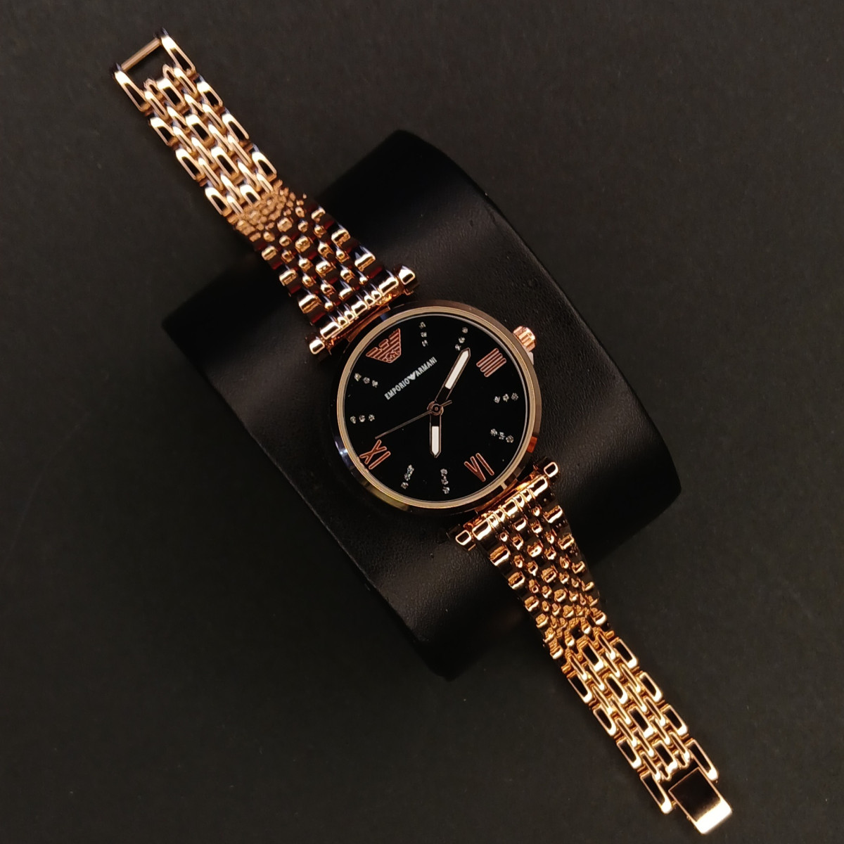 امپریو آرمانی زنانه کد(6654) قاب و بند رزگلد صفحه مشکی